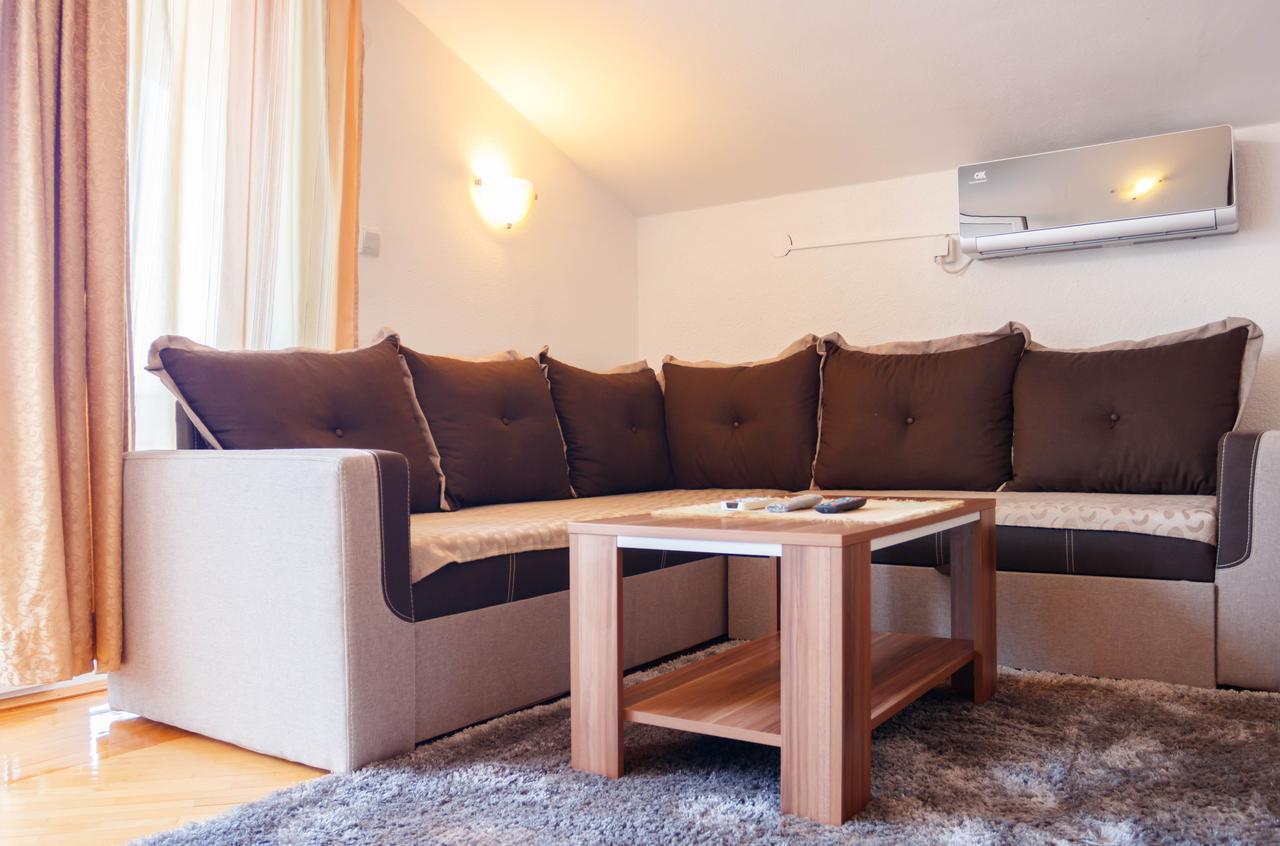 Apartmani Petar Тиват Екстериор снимка